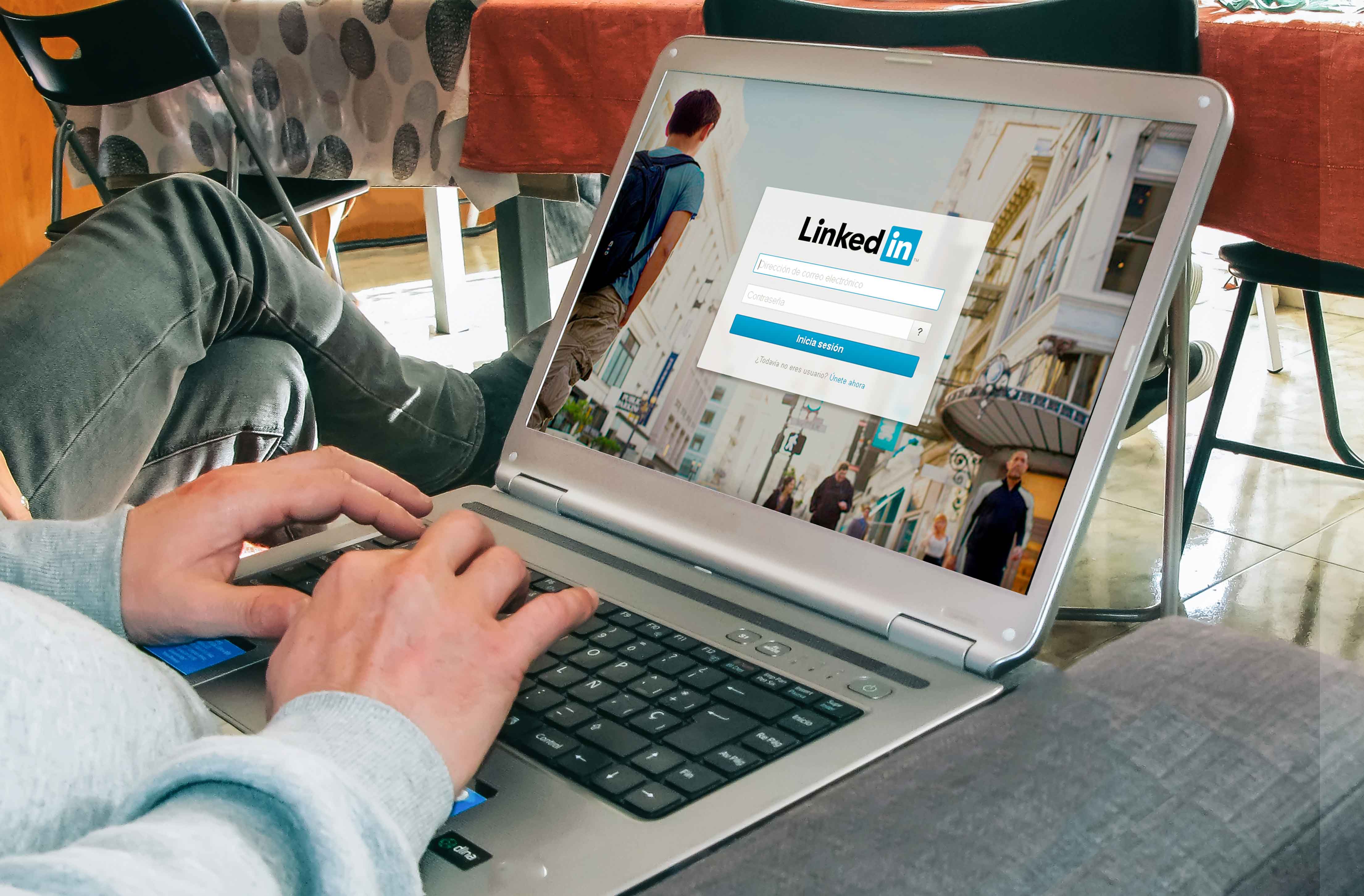 Populate your sales funnel  with a well-thought LinkedIn Content Strategy